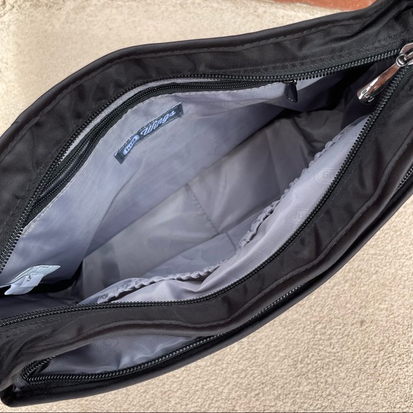 🆕Lug Wings Crossbody RFID Travel Bag | Black - Picture 9 of 16